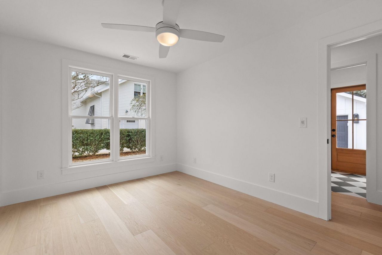 914 Cliffwood Drive Photo 22