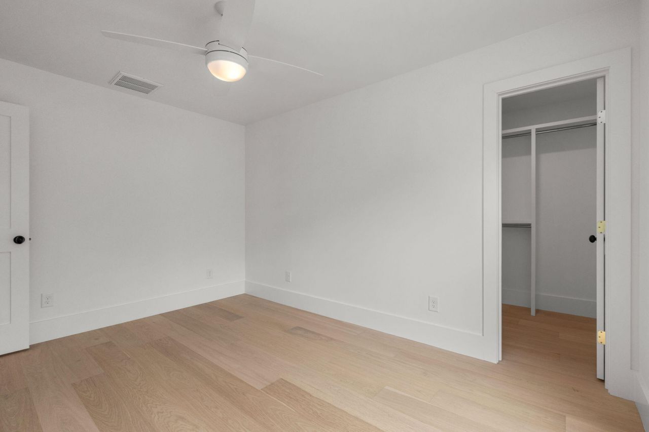 914 Cliffwood Drive Photo 27