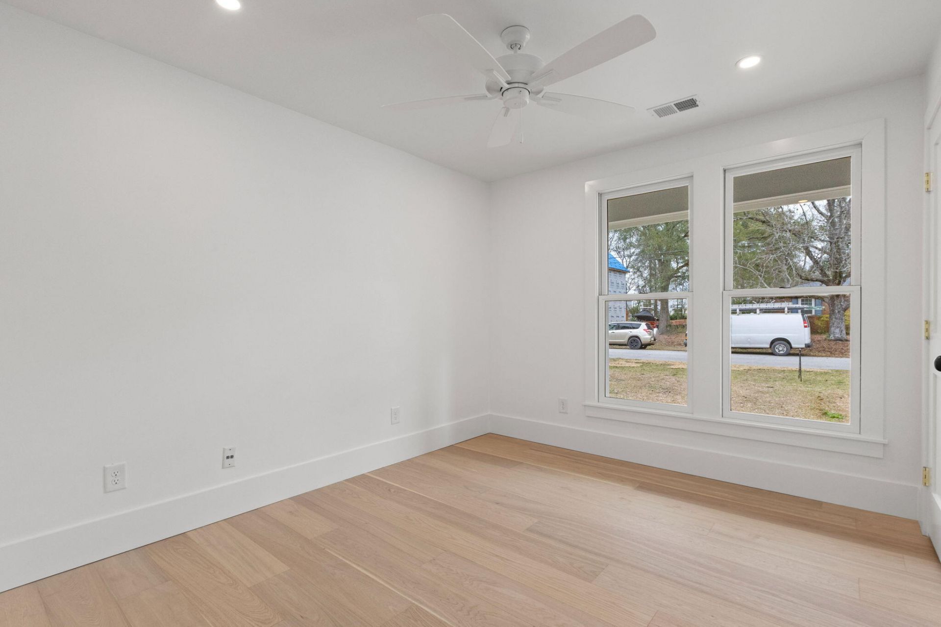 914 Cliffwood Drive Photo 30