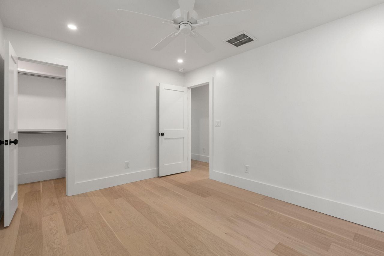 914 Cliffwood Drive Photo 33