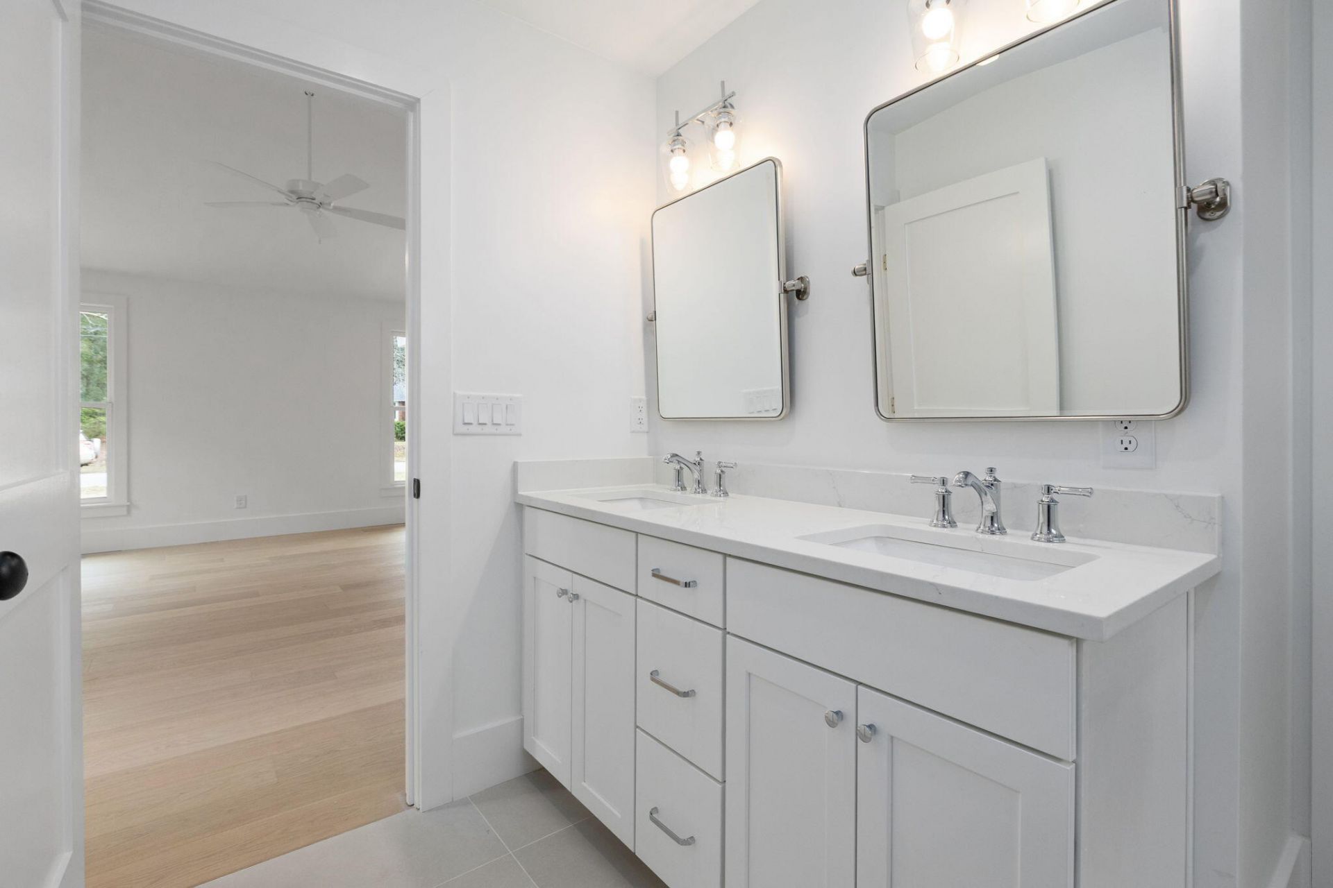 914 Cliffwood Drive Photo 45