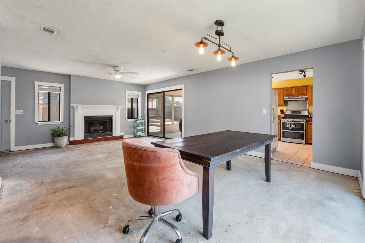 8687 Elsinore Court Photo 11