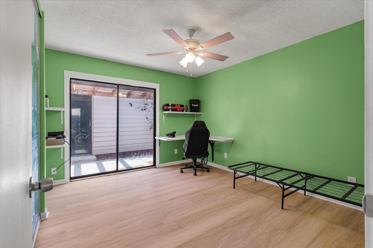 8687 Elsinore Court Photo 20