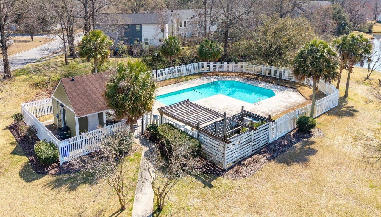 8687 Elsinore Court Photo 28