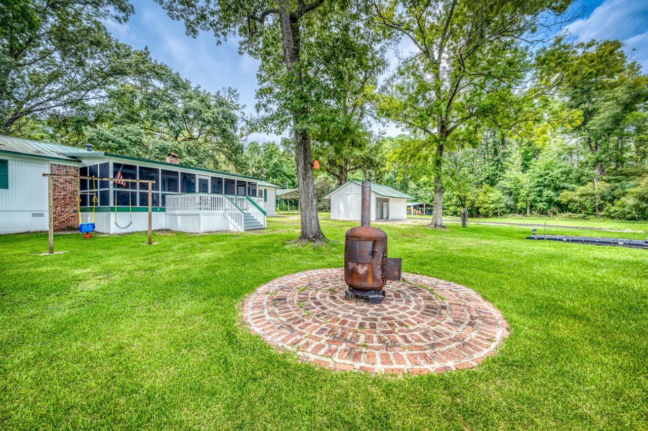 538 Castlebury Road Photo 10