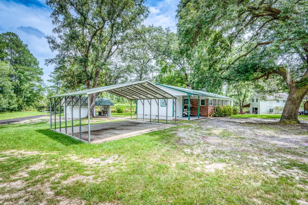 538 Castlebury Road Photo 11