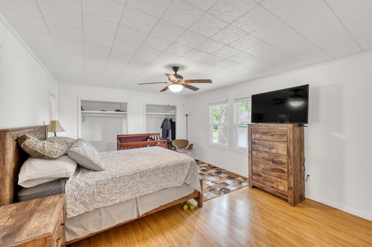 538 Castlebury Road Photo 25