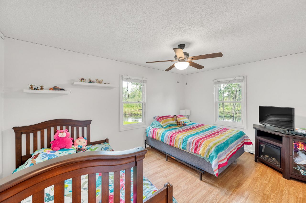 538 Castlebury Road Photo 30