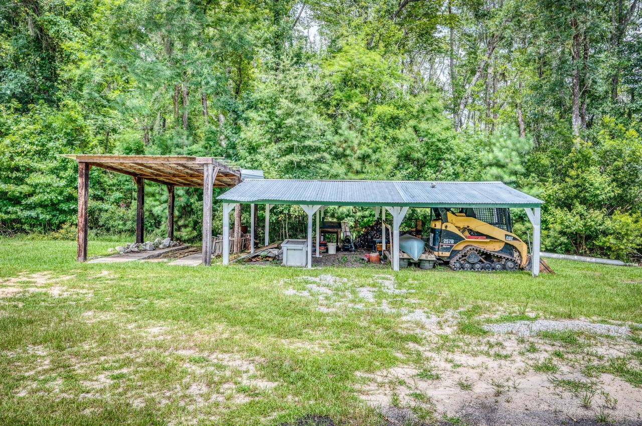 538 Castlebury Road Photo 32