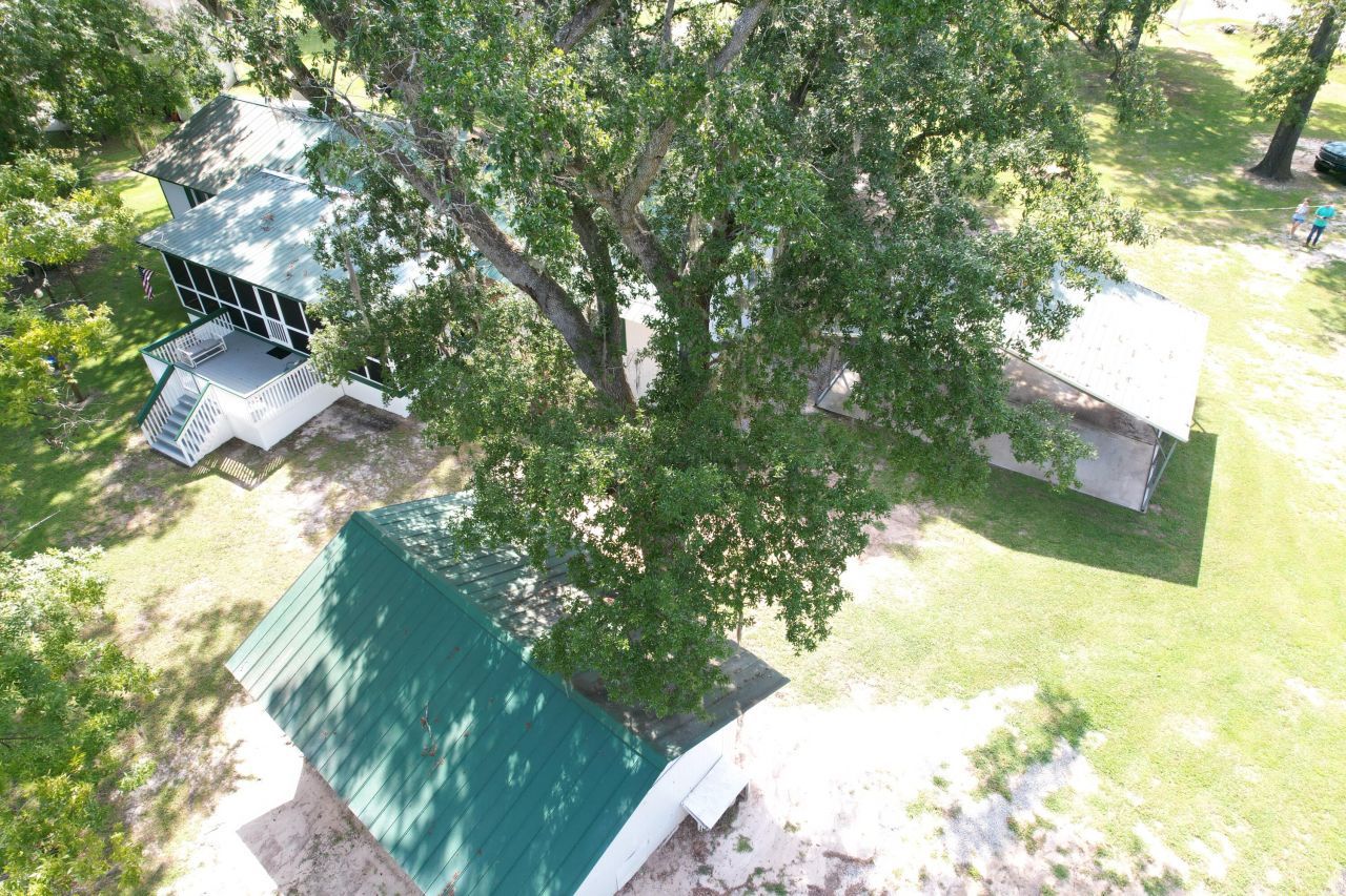 538 Castlebury Road Photo 37