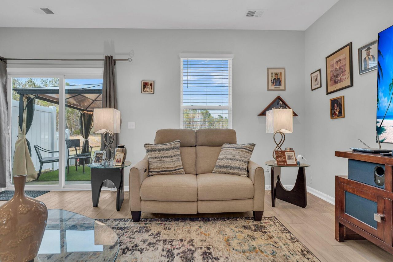 396 Painted Lady Lane Photo 12