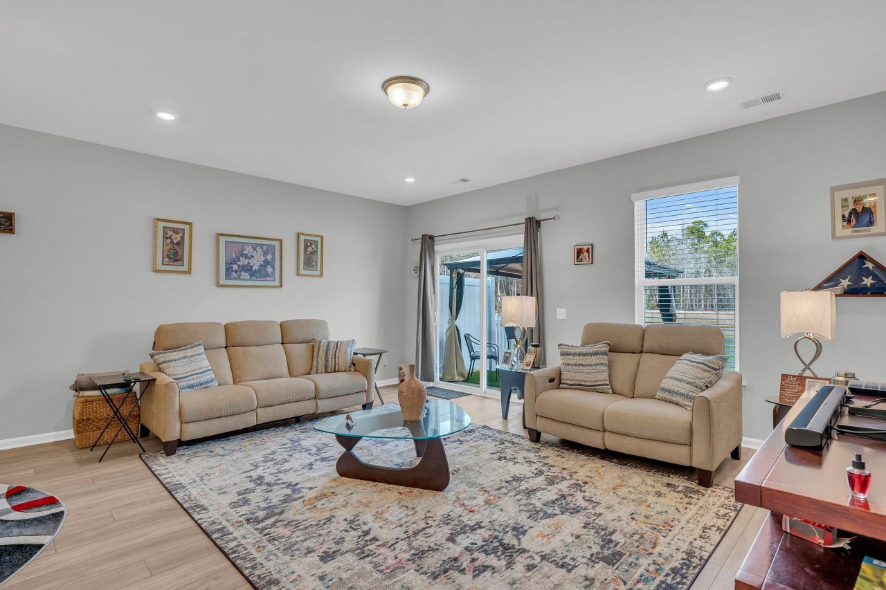 396 Painted Lady Lane Photo 8