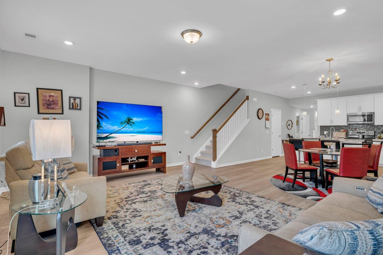 396 Painted Lady Lane Photo 9