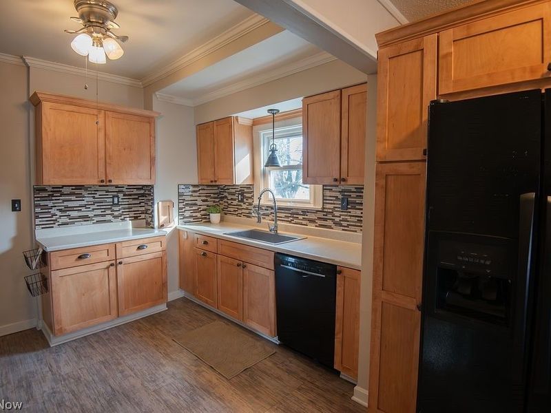 84 S Hazelwood Avenue, Youngstown, OH 44509 Photo 11