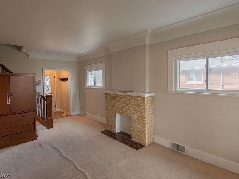 84 S Hazelwood Avenue, Youngstown, OH 44509 Photo 3