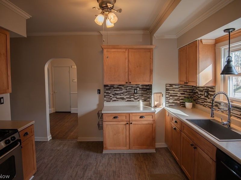 84 S Hazelwood Avenue, Youngstown, OH 44509 Photo 8