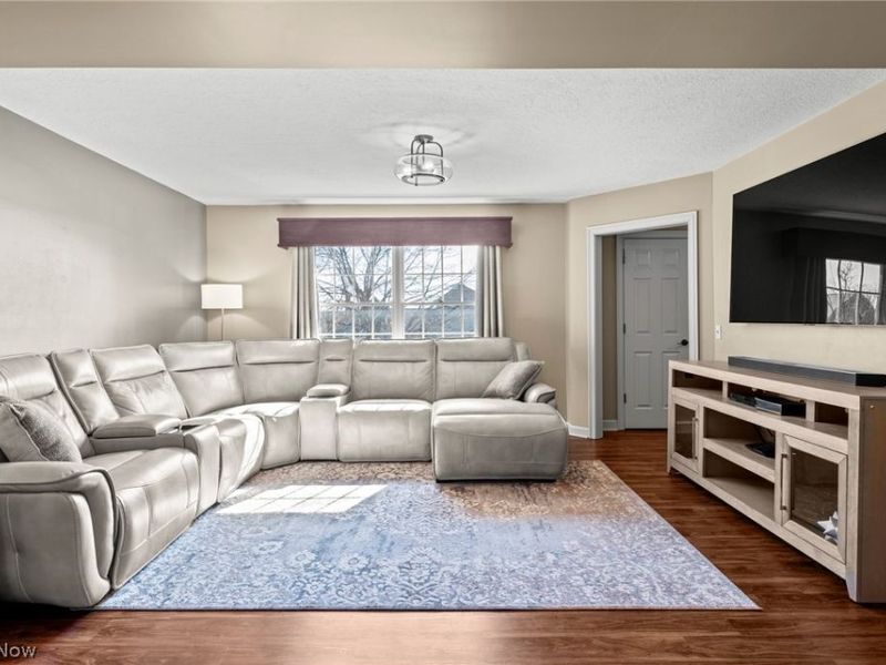 5229 Violet Knoll Avenue NE, Canton, OH 44705 Photo 16