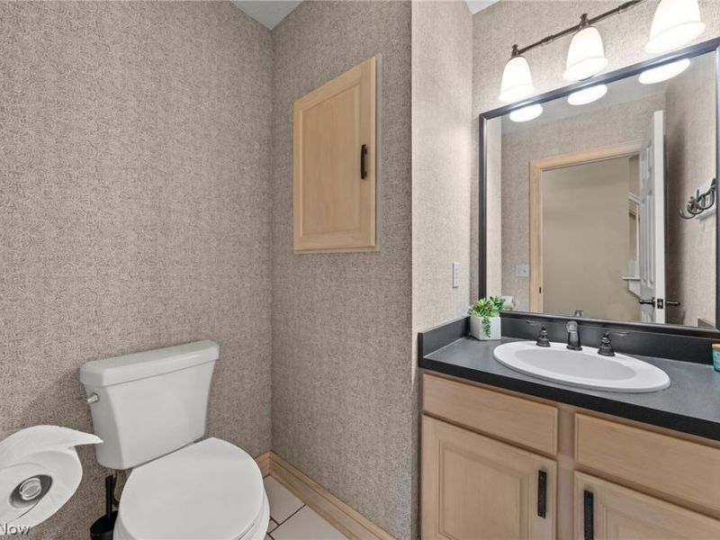 5229 Violet Knoll Avenue NE, Canton, OH 44705 Photo 33