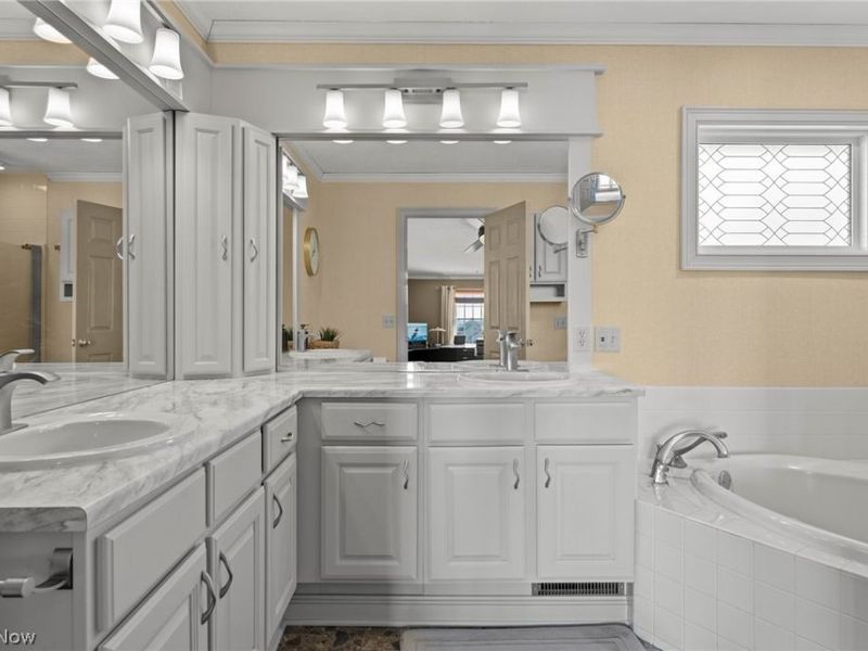 5229 Violet Knoll Avenue NE, Canton, OH 44705 Photo 38