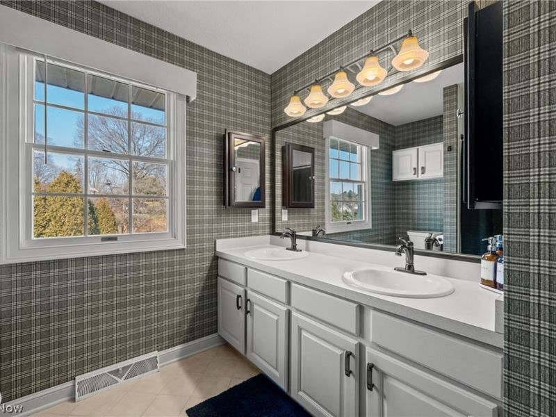 5229 Violet Knoll Avenue NE, Canton, OH 44705 Photo 41