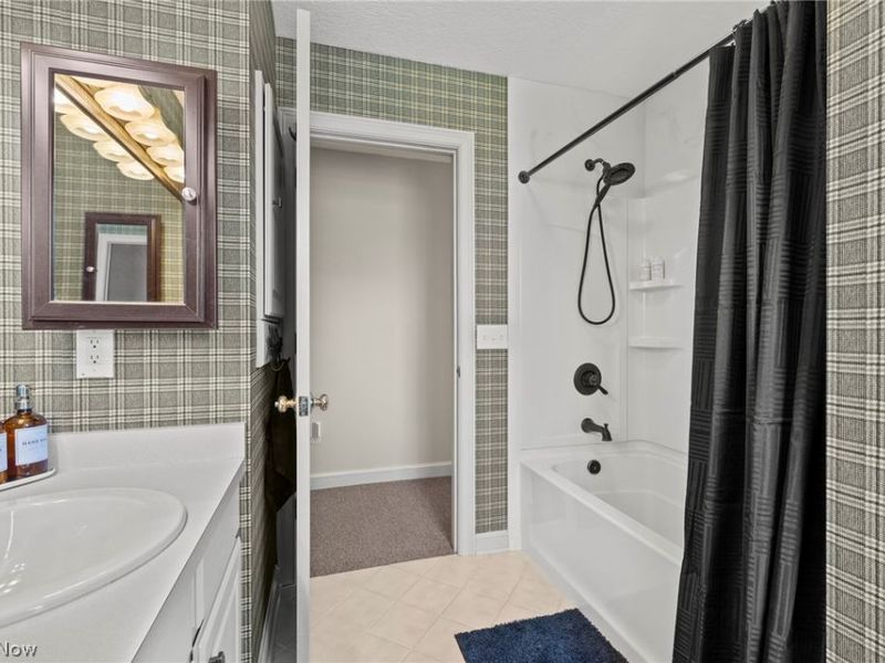 5229 Violet Knoll Avenue NE, Canton, OH 44705 Photo 42