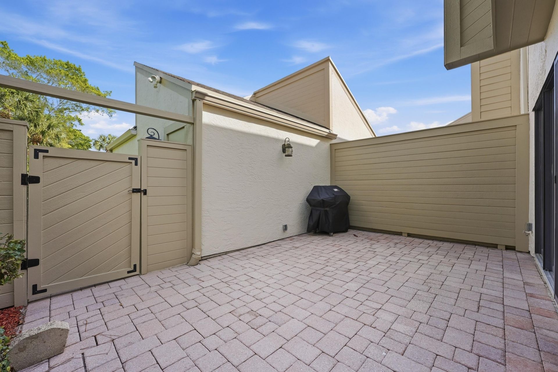 1102 SE Mitchell Avenue, Unit 308, Port Saint Lucie, FL 34952 Photo