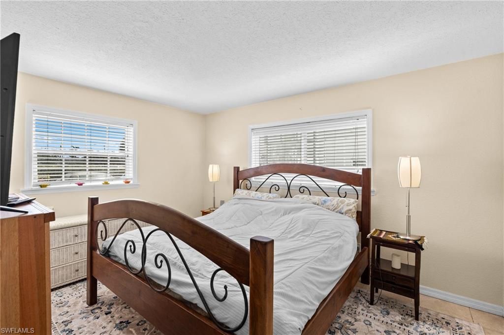 3322 N Key Dr, Unit 1, North Fort Myers, FL 33903 Photo