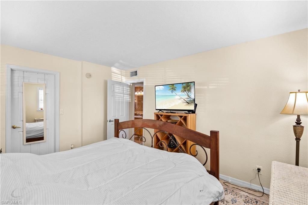 3322 N Key Dr, Unit 1, North Fort Myers, FL 33903 Photo