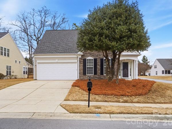 8835 Kestral Ridge Drive, Charlotte, NC 28269