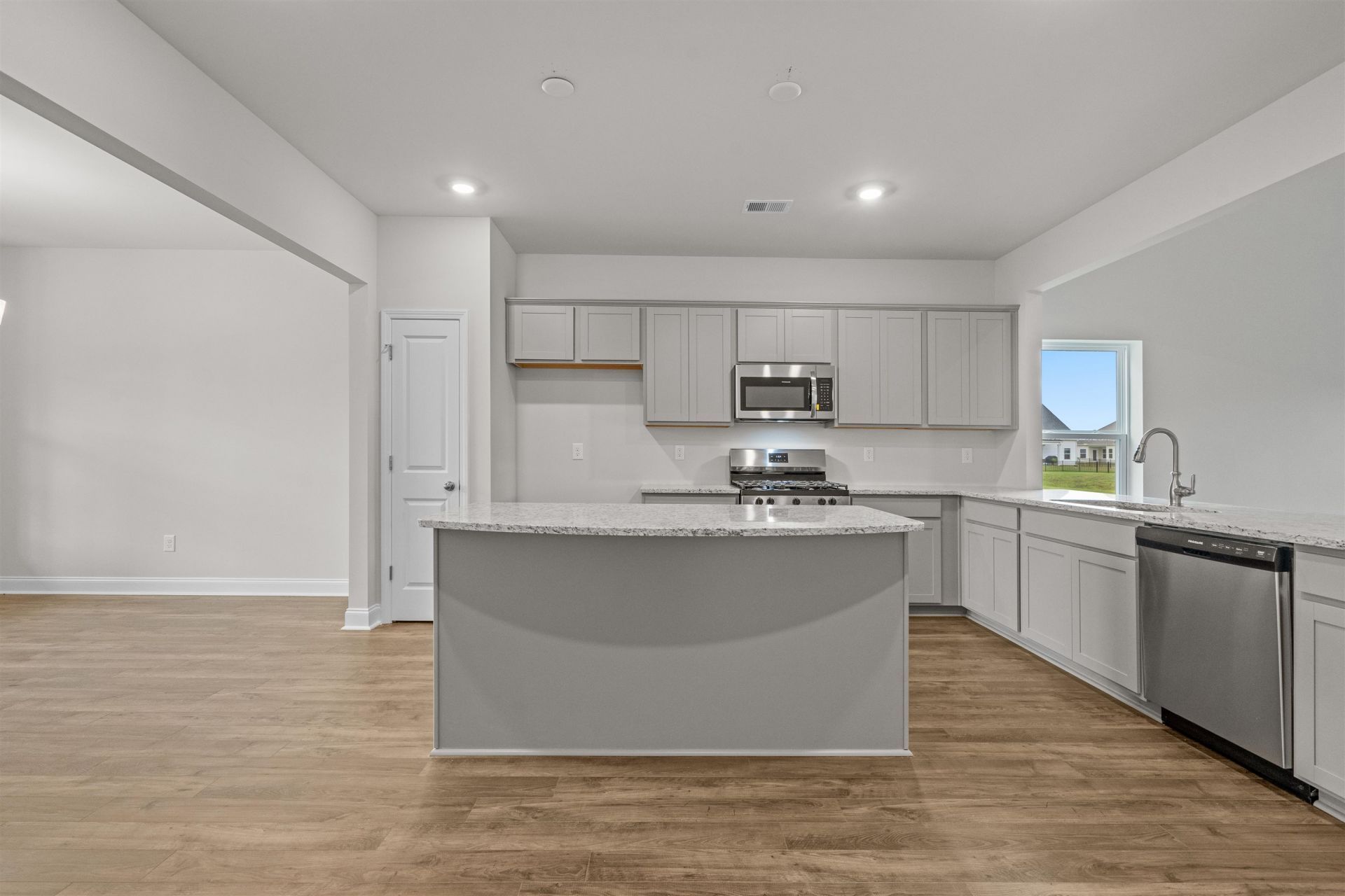 2911 Spain Ln. Photo 14