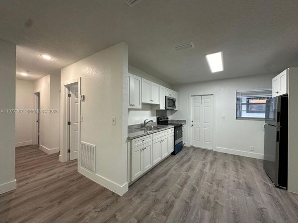 112 NW 2nd Ave, Unit A, Hallandale Beach, FL 33009