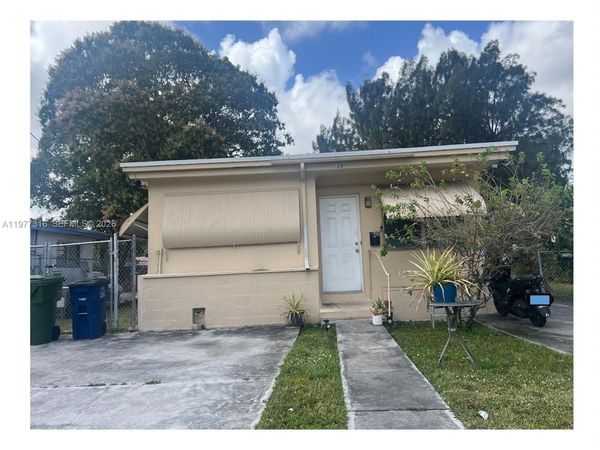 308 SE 4th Ave, Hallandale Beach, FL 33009