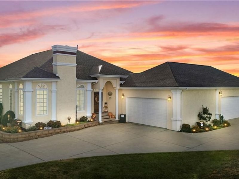 7501 S Brookstone Place, Brookville, OH 45309 Photo 4