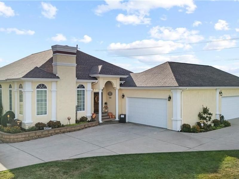 7501 S Brookstone Place, Brookville, OH 45309 Photo 5