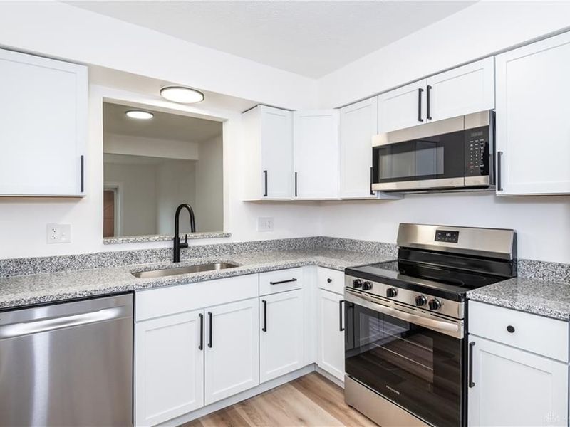 4517 Bonita Drive, Unit 8, Middletown, OH 45044 Photo 5