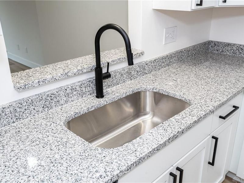 4517 Bonita Drive, Unit 8, Middletown, OH 45044 Photo 6