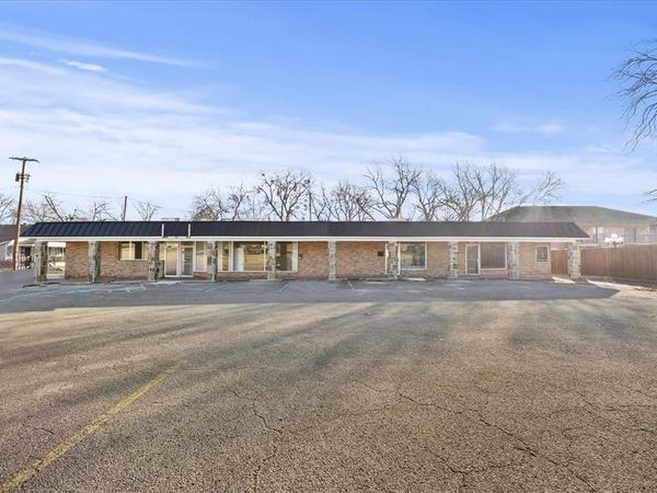 2108 Monroe Street, Commerce, TX 75428