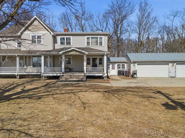 1502 S Galena Avenue, Dixon, IL 61021