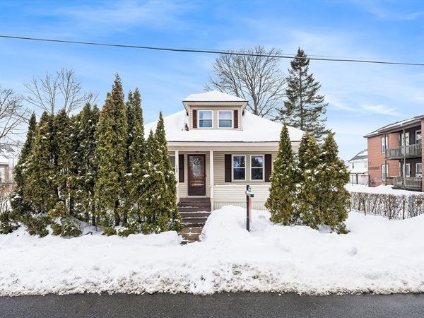 108 Inland St, Lowell, MA 01851