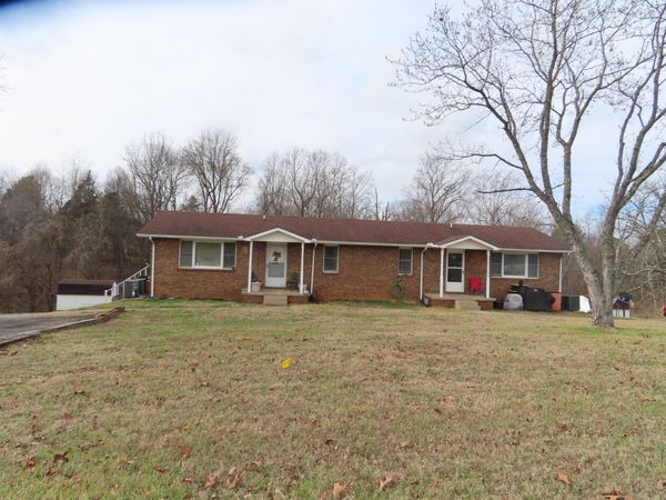 2690 Highway 48 , Clarksville, TN 37040