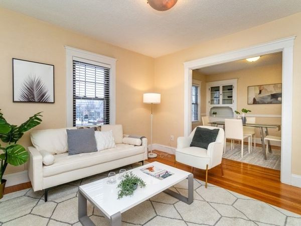 10 Washington Ave, Unit 3, Waltham, MA 02453