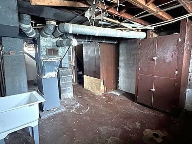 4154 E 153rd Street, Cleveland, OH 44108 Photo 14