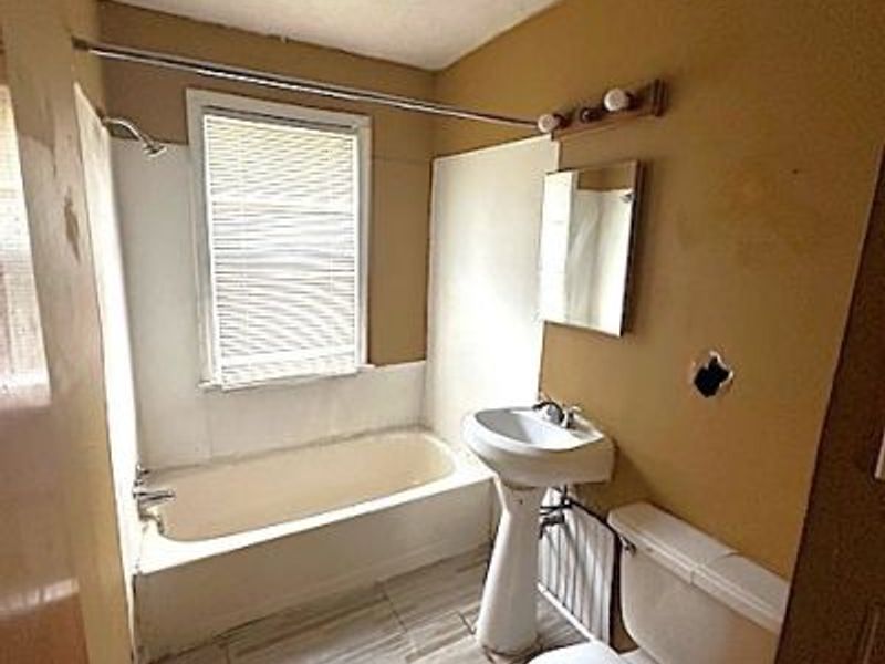 4154 E 153rd Street, Cleveland, OH 44108 Photo 4