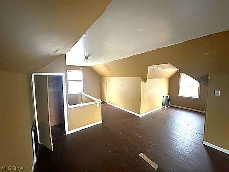 4154 E 153rd Street, Cleveland, OH 44108 Photo 9