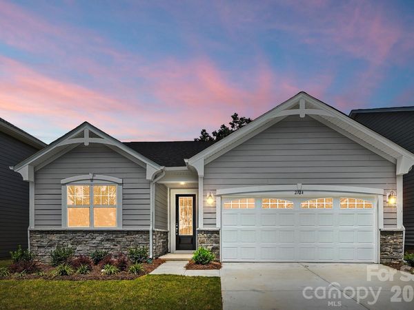 2724 Phoenix Court, Gastonia, NC 28052