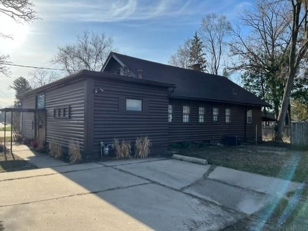 2609 Rainbow Drive, Cedar Falls, IA 50613