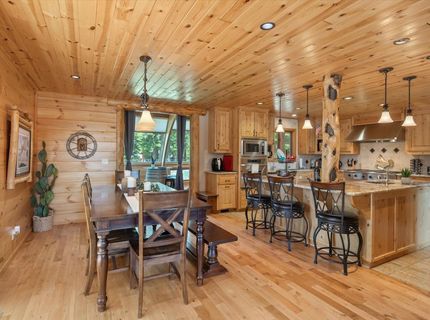 323 Gateway Drive, Lake Almanor, CA 96137 Photo