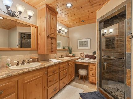 323 Gateway Drive, Lake Almanor, CA 96137 Photo