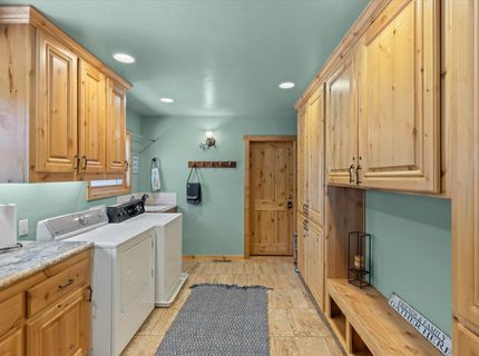 323 Gateway Drive, Lake Almanor, CA 96137 Photo