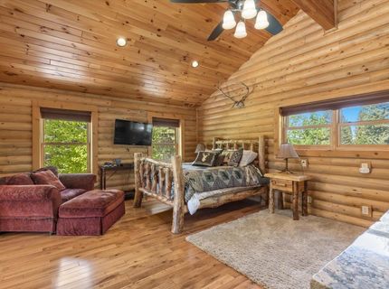 323 Gateway Drive, Lake Almanor, CA 96137 Photo